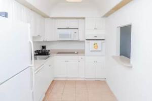 Condo on the Beach-STR 01309