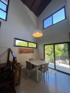 Casa com vista para a lagoa ferrugem