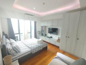 Aveline Suites Luna,1br, Rockwell side