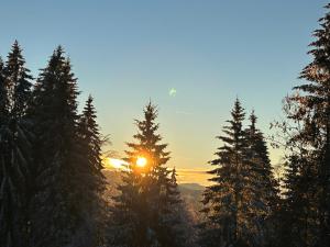 Villa Natalie - Panorama Apartment 2 mit Bergblick, Semmering