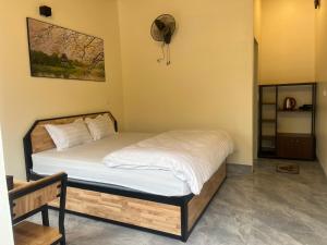 Trang An Gold Mountain Homestay
