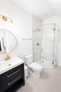 New Modern Private Entire Unit in Heart of Fremont - Walk Score 98