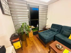 Luxury one bedroom apartment, high amenities