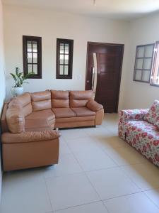 Casa moderna com vista para as montanhas