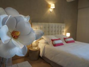 Hotels Boutique Hotel La Villa MONTESQUIEU : Chambre Double - Accessible aux Personnes à Mobilité Réduite 