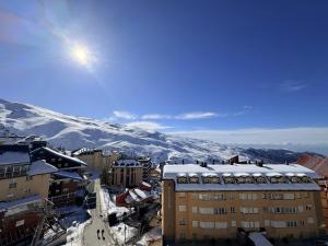SnowGranada Love Snow Jacuzzi