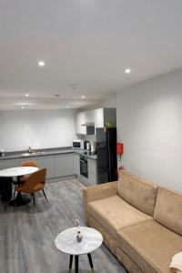 Central Liverpool 1-Bed Apartment, Ideal for Business & City Stays