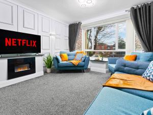 Churchill Apartment- 4 Beds- Free Parking- Near NEC BHX & HS2