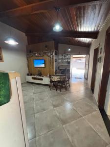 Casa aconchegante na bela praia de Boiçucanga