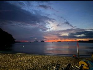 Casa aconchegante na bela praia de Boiçucanga