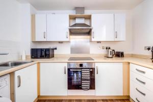 Stylish Apartment - 2 bed 1 bath with Wifi