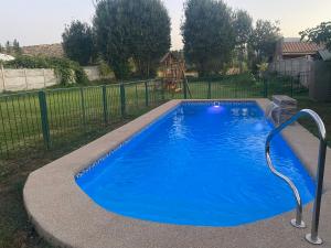 Cabaña con quincho, tinaja y piscina