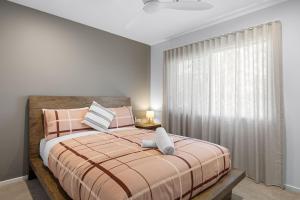 5 bed 5 bath stunner