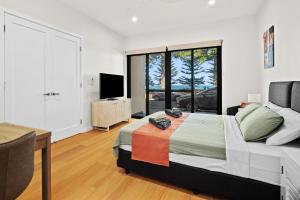 Harborview Modern Apartment 9F
