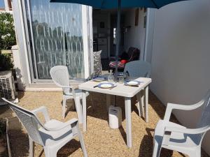 Studio cosy en bord de mer avec accès plage, terrasse et parking privé - FR-1-529-82