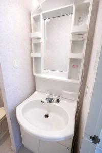 6 Dotonbori 5min Stay Kuromon Market 1min Nipponbashi 3min