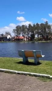 Casa no Centro de Imbé com Estacionamento e Pátio