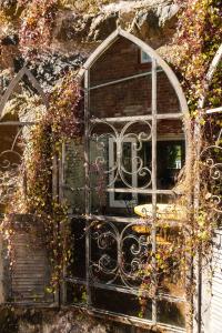 Dukes on Quayle Whimsical Sandy Bay Cottage Stay
