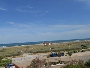 Studio à 50 m de la plage avec parking privé - FR-1-529-78