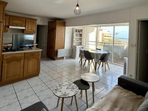 Charmant T2 avec parking, WiFi, proche plage - FR-1-529-195