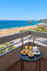 STUDIO LES PIEDS DANS LE SABLE, VUE MER & BALCON