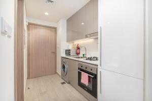 Free housekeeping visits during your stay - StayShort - Modern Immaculate Studio for 2 in Meydan