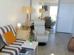 Superbe T2 moderne avec WIFI et parking privé à Canet Plage - FR-1-696-61