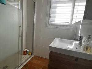 Charmante Maison Familiale Climatisée, Proche Plage à Canet-en-Roussillon - FR-1-696-69