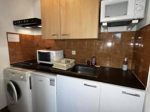 Studio Cabine 4 Pers. à Canet-Plage avec Parking, Proche Plage et Commerces - FR-1-696-116