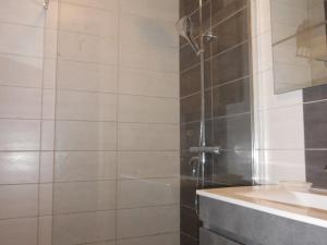 Deux-pièces climatisé face mer, proche port - FR-1-696-104