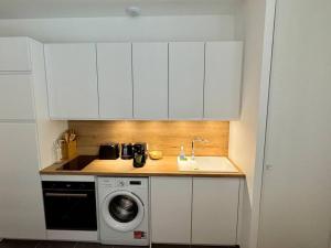 Appartement neuf avec terrasse à Le Palais - FR-1-418-271