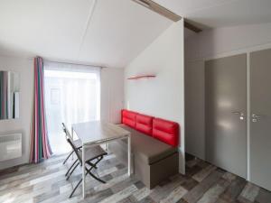 Mobil home avec Terrasse à Bénodet, 4 Pers. - API-1-52-1446