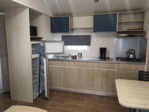 Mobil-home confort à 450 m de la mer, 6 pers - FR-1-409-291