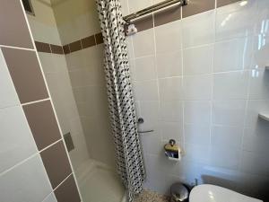 Appartement 4 personnes à 50m de la plage - FR-1-837-81