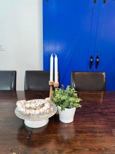 Prime Waterfront Cottage on Sandbanks Area Resort