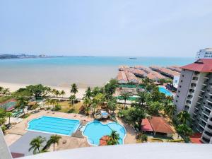 Seaview BR Homestay Glory Beach Resort - Beachfront - PD Homestay