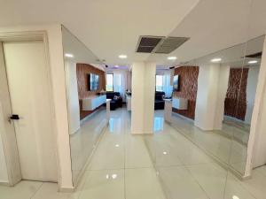 Luxury Smart Apartment with panoramic ocean views