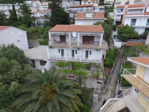 3 star apartement Stanicicke Apartments Ba&scaron;ka Voda Horvaatia