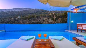 Yesilkoy 2 Bedroom Villa with Pool