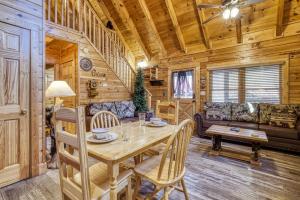 ER317 - The Cubby Hole - Great location - Close to town cabin