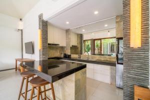 Mimosa - Private Pool Escape with Panoramic Views
