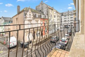 Studio 3 - Central Studio near Place de Paris