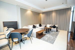 High-Rise Comfort 2BR in Nobles Tower in Dubai