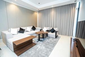High-Rise Comfort 2BR in Nobles Tower in Dubai