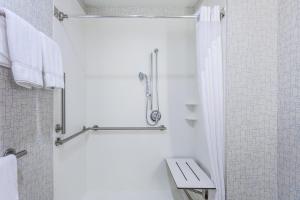 Holiday Inn Express Hauppauge-Long Island by IHG