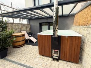 Lux House Natura with Sauna, Hot & Cold Tub