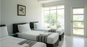 Anilao Awari Bay Resort