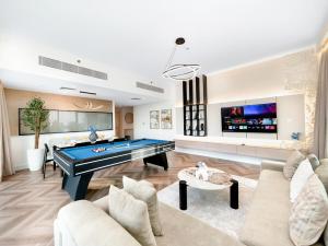 RoyalVista 22 - 4BR with Pool Table at Downtown Views II - Burj Khalifa View