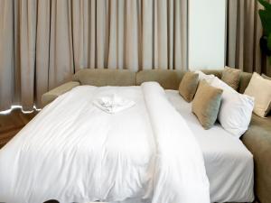 RoyalVista 22 - 4BR with Pool Table at Downtown Views II - Burj Khalifa View