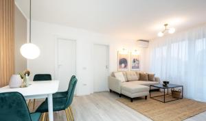 Prestige 2Bdr Apartament with View in Romana